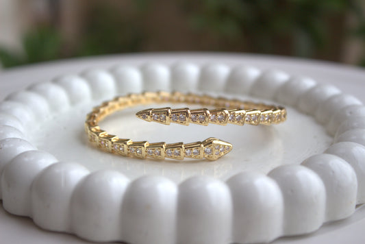Golden Glimmer Bracelet