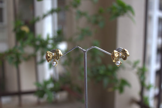 Luna Bow Stud Earrings